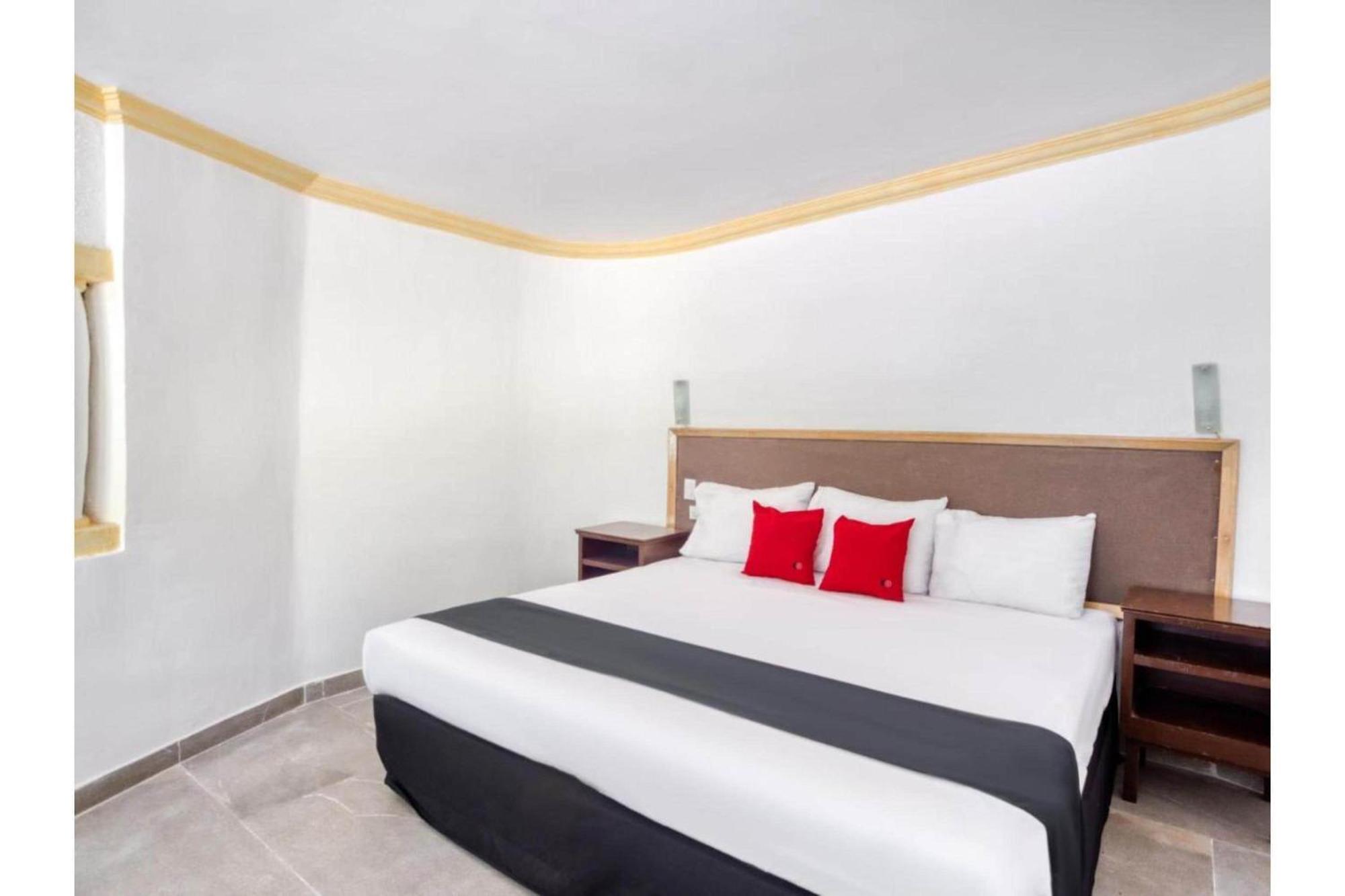 Capital O Gran Hotel Campestre เคลาญา ภายนอก รูปภาพ